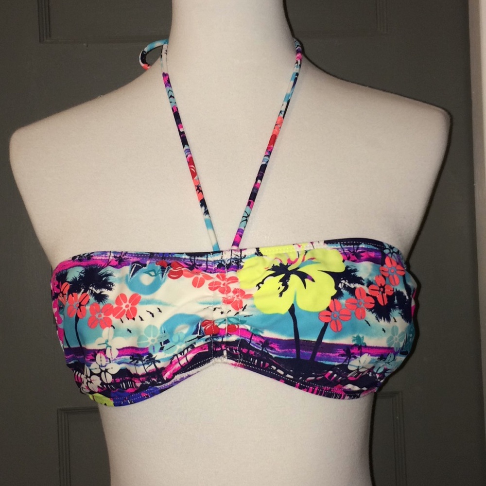 ❤️Tropical bikini top by OP size Large Jr